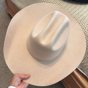 Gigipip Cream Cowboy Hat
